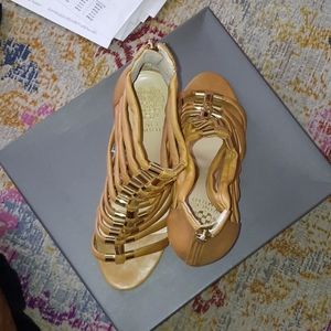 Vince Camuto Tan 👠